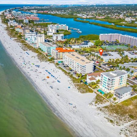 Gulf Coast Gem Private Condo - 2Bed, 1Bath, Sleeps 6, Across The Street From Beach & Gulf, Game Room, Pool Clearwater Beach Dış mekan fotoğraf